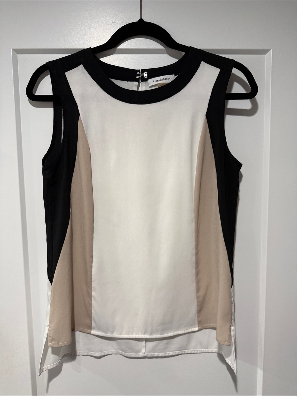 Calvin Klein Black, White & Beige Colorblock Sleeveless Camisole